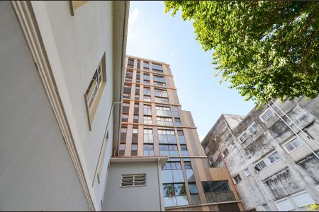 Apartamento à venda com 70m², 2 quartos e 4 vagas Apartamento à venda com 70m², 2 quartos e 4 vagasFachada