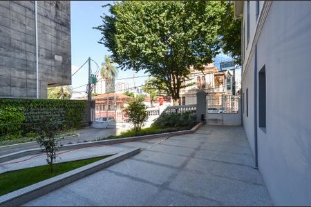 Apartamento à venda com 70m², 2 quartos e 4 vagas Apartamento à venda com 70m², 2 quartos e 4 vagasEntrada