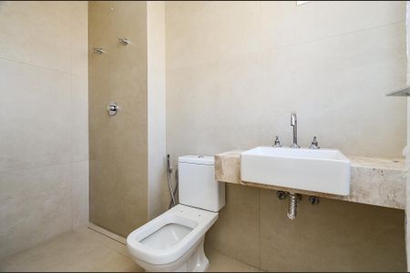 Apartamento à venda com 70m², 2 quartos e 4 vagas Apartamento à venda com 70m², 2 quartos e 4 vagasBanheiro Suíte 2