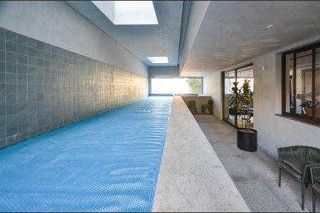Apartamento à venda com 70m², 2 quartos e 4 vagas Apartamento à venda com 70m², 2 quartos e 4 vagasÁrea comum - Piscina