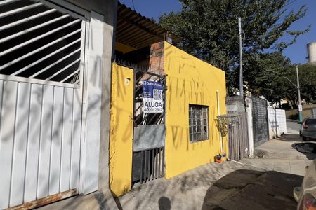 Casa para alugar com 90m², 3 quartos e sem vaga Casa para alugar com 90m², 3 quartos e sem vagaFachada com placa grande