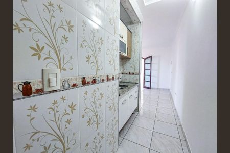 Cozinha de casa para alugar com 1 quarto, 48m² em Jardim Sandra, São Paulo