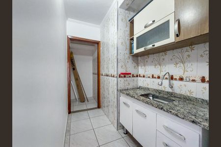 Cozinha de casa para alugar com 1 quarto, 48m² em Jardim Sandra, São Paulo