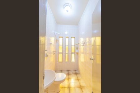 Casa à venda com 136m², 2 quartos e 2 vagasBanheiro