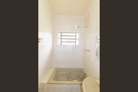Casa à venda com 136m², 2 quartos e 2 vagasBanheiro Social