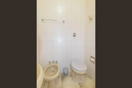 Casa à venda com 136m², 2 quartos e 2 vagasBanheiro Social