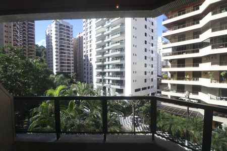 Apartamento para alugar com 103m², 3 quartos e 2 vagas Apartamento para alugar com 103m², 3 quartos e 2 vagasVaranda