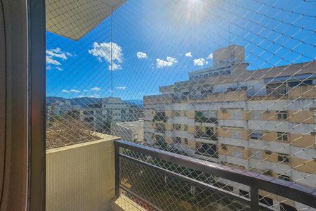 Apartamento para alugar com 180m², 3 quartos e 1 vaga