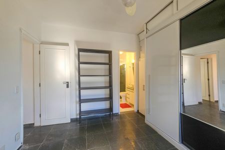 Apartamento para alugar com 180m², 3 quartos e 1 vaga