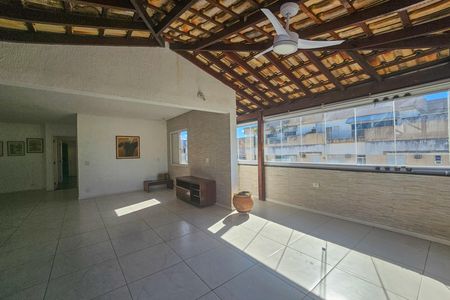 Apartamento para alugar com 180m², 3 quartos e 1 vaga