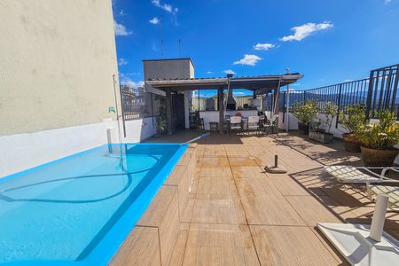 Apartamento para alugar com 180m², 3 quartos e 1 vaga