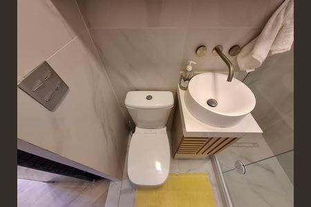 Banheiro  de apartamento para alugar com 1 quarto, 19m² em Lapa, Rio de Janeiro