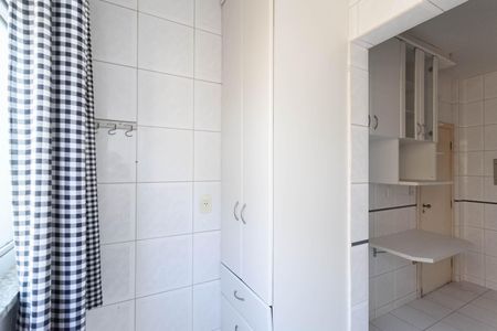 Apartamento à venda com 165m², 4 quartos e 2 vagas Apartamento à venda com 165m², 4 quartos e 2 vagasÁrea de serviço