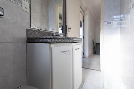 Apartamento à venda com 165m², 4 quartos e 2 vagas Apartamento à venda com 165m², 4 quartos e 2 vagasCobertura - Banheiro social 2