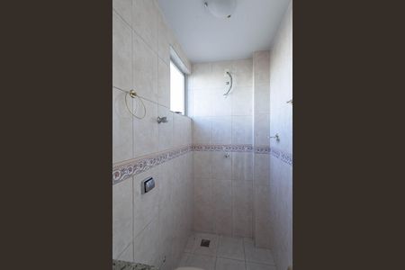 Apartamento à venda com 165m², 4 quartos e 2 vagas Apartamento à venda com 165m², 4 quartos e 2 vagasBanheiro da suíte