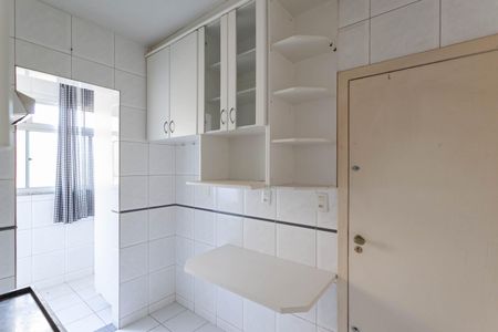 Apartamento à venda com 165m², 4 quartos e 2 vagas Apartamento à venda com 165m², 4 quartos e 2 vagasCozinha