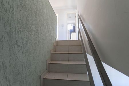 Apartamento à venda com 165m², 4 quartos e 2 vagas Apartamento à venda com 165m², 4 quartos e 2 vagasEscada