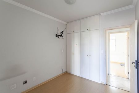 Apartamento à venda com 165m², 4 quartos e 2 vagas Apartamento à venda com 165m², 4 quartos e 2 vagasSuíte