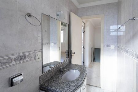 Apartamento à venda com 165m², 4 quartos e 2 vagas Apartamento à venda com 165m², 4 quartos e 2 vagasCobertura - Banheiro social 2