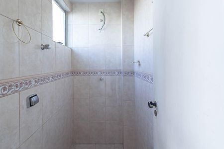 Apartamento à venda com 165m², 4 quartos e 2 vagas Apartamento à venda com 165m², 4 quartos e 2 vagasBanheiro da suíte