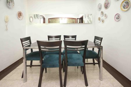 Casa de condomínio à venda com 300m², 4 quartos e 2 vagasSala de Jantar