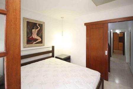Casa de condomínio à venda com 300m², 4 quartos e 2 vagasSuite 02