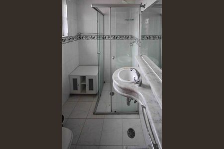 Casa de condomínio à venda com 300m², 4 quartos e 2 vagasBanheiro da Suite