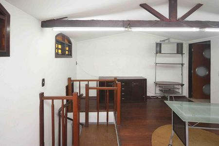 Casa de condomínio à venda com 300m², 4 quartos e 2 vagasEscritorio