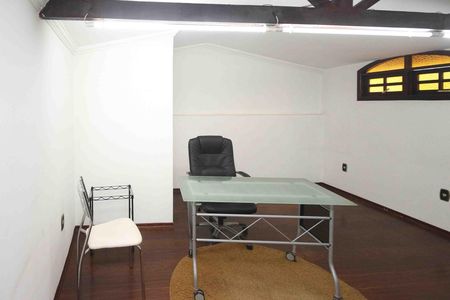 Casa de condomínio à venda com 300m², 4 quartos e 2 vagasEscritorio