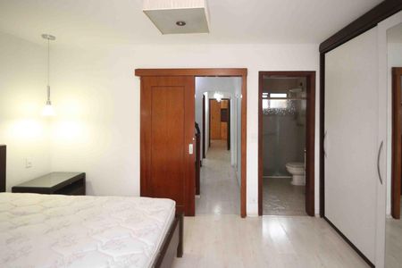 Casa de condomínio à venda com 300m², 4 quartos e 2 vagasSuite 02