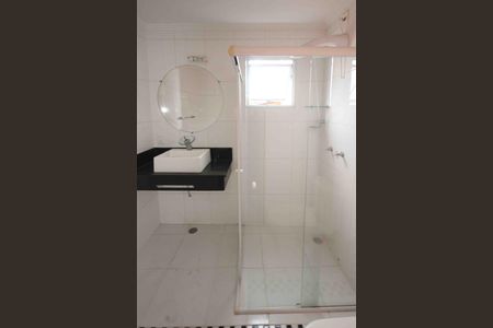 Casa de condomínio à venda com 300m², 4 quartos e 2 vagasBanhero da Suite 03