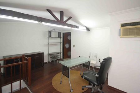 Casa de condomínio à venda com 300m², 4 quartos e 2 vagasEscritorio