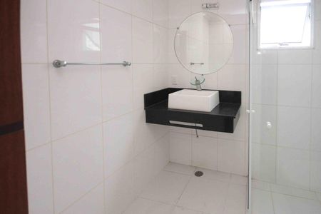 Casa de condomínio à venda com 300m², 4 quartos e 2 vagasBanhero da Suite 03