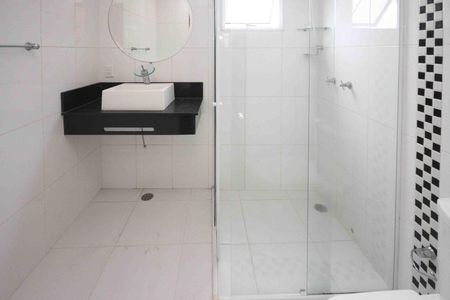 Casa de condomínio à venda com 300m², 4 quartos e 2 vagasBanhero da Suite 03
