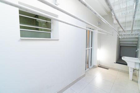 Casa para alugar com 320m², 3 quartos e 1 vaga Casa para alugar com 320m², 3 quartos e 1 vagaLavanderia