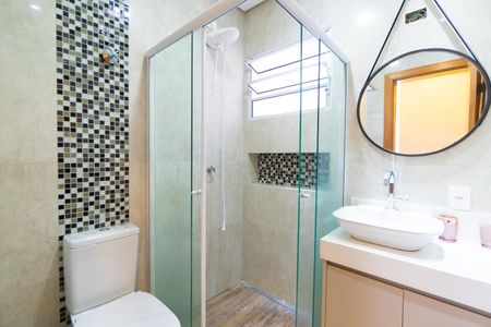 Casa para alugar com 320m², 3 quartos e 1 vaga Casa para alugar com 320m², 3 quartos e 1 vagaBanheiro Social
