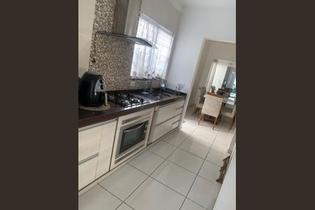 Foto 01 de casa à venda com 4 quartos, 336m² em Vila Progresso, Jundiaí