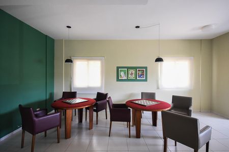 Apartamento para alugar com 120m², 3 quartos e 1 vaga Apartamento para alugar com 120m², 3 quartos e 1 vagaSalão de Jogos