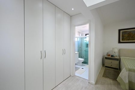 Apartamento para alugar com 120m², 3 quartos e 1 vagaArmário da Suíte 