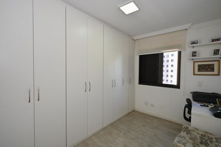 Apartamento para alugar com 120m², 3 quartos e 1 vagaQuarto 2