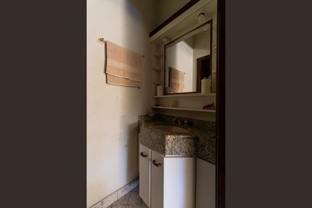 Casa de condomínio para alugar com 270m², 6 quartos e 4 vagas Casa de condomínio para alugar com 270m², 6 quartos e 4 vagasLavabo