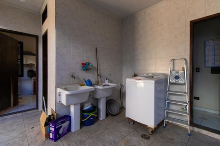 Casa de condomínio para alugar com 270m², 6 quartos e 4 vagas Casa de condomínio para alugar com 270m², 6 quartos e 4 vagasÁrea de Serviço