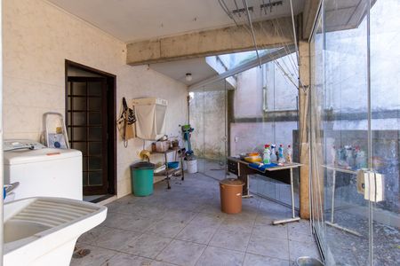 Casa de condomínio para alugar com 270m², 6 quartos e 4 vagas Casa de condomínio para alugar com 270m², 6 quartos e 4 vagasÁrea de Serviço