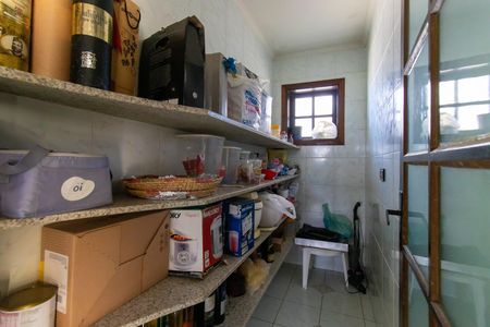Casa de condomínio para alugar com 270m², 6 quartos e 4 vagas Casa de condomínio para alugar com 270m², 6 quartos e 4 vagasDespensa