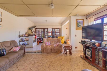 Casa de condomínio para alugar com 270m², 6 quartos e 4 vagas Casa de condomínio para alugar com 270m², 6 quartos e 4 vagasSala