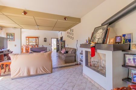 Casa de condomínio para alugar com 270m², 6 quartos e 4 vagas Casa de condomínio para alugar com 270m², 6 quartos e 4 vagasSala