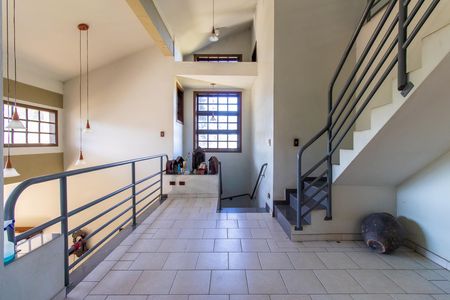 Casa de condomínio para alugar com 270m², 6 quartos e 4 vagas Casa de condomínio para alugar com 270m², 6 quartos e 4 vagasSala espaço superior