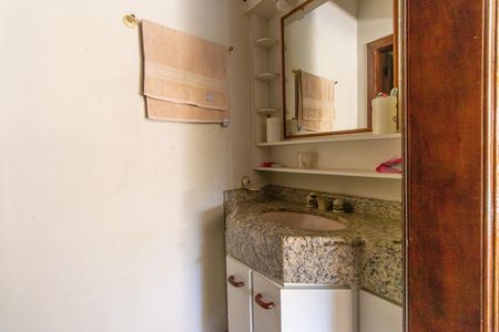 Casa de condomínio para alugar com 270m², 6 quartos e 4 vagas Casa de condomínio para alugar com 270m², 6 quartos e 4 vagasLavabo
