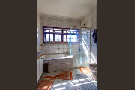 Casa de condomínio para alugar com 270m², 6 quartos e 4 vagas Casa de condomínio para alugar com 270m², 6 quartos e 4 vagasBanheiro do Quarto 3 - Suíte