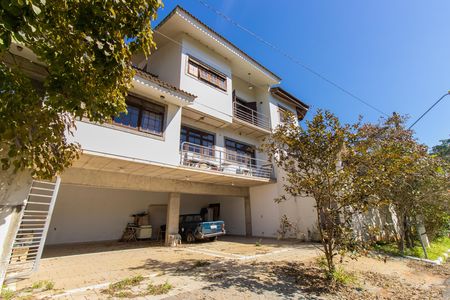 Casa de condomínio para alugar com 270m², 6 quartos e 4 vagas Casa de condomínio para alugar com 270m², 6 quartos e 4 vagasFachada